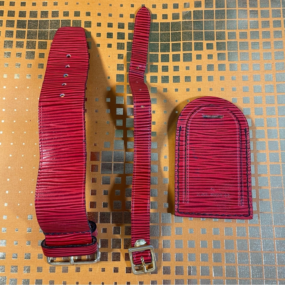 Louis Vuitton Rare Epi Red Luggage Tag & Poignet Set, Free non-LV clasp - Picture 10 of 16